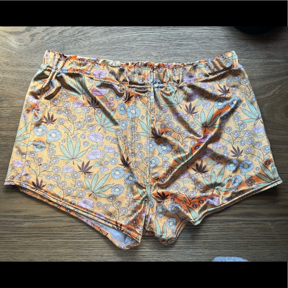 Solstice intimates track short in ~floral~ print